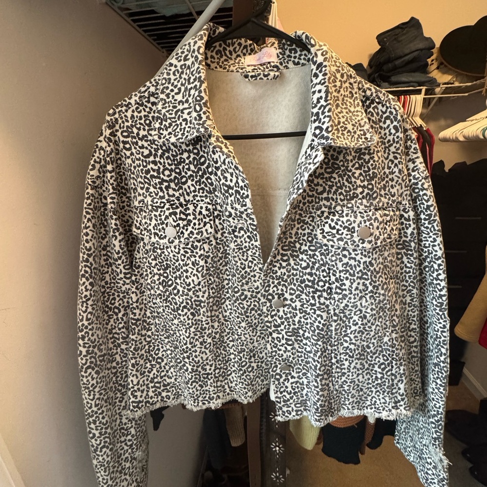 Pink Lily Black and White Leopard Denim Button Down Cropped Jacket